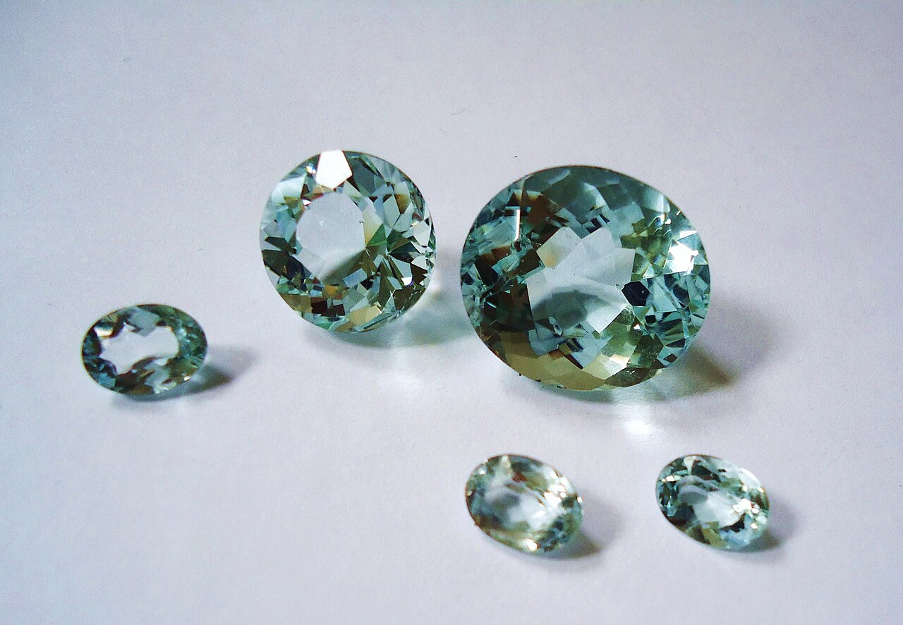 Blue Zircon 3.95 ct Oval — Cambodia