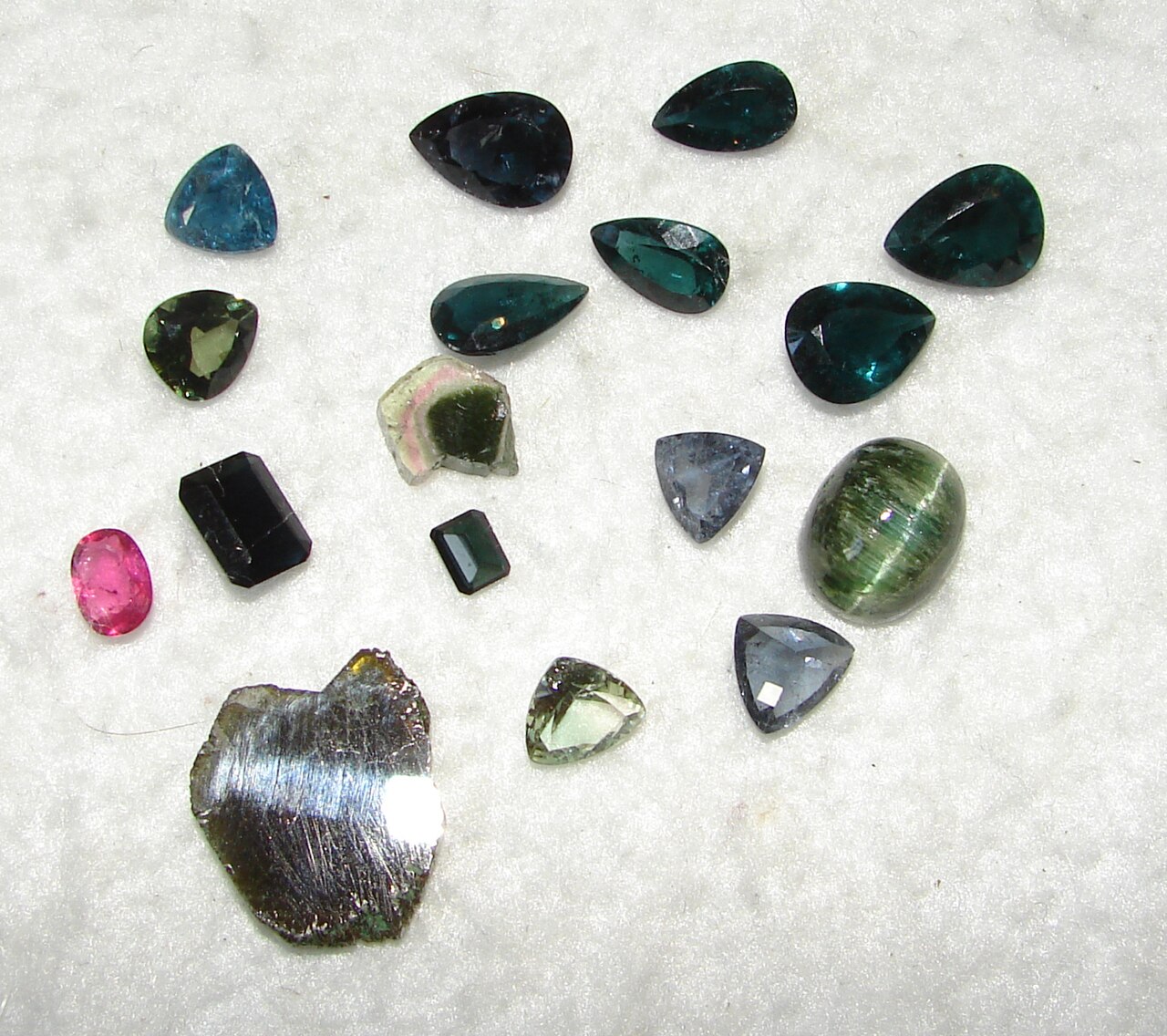 Paraíba Tourmaline 1.28 ct — Neon Blue (Brazil)
